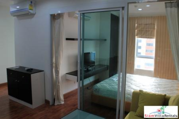 Newly Decorated, Fully Furnished 1 Bedroom Apartment on Ramkamhaeng-3