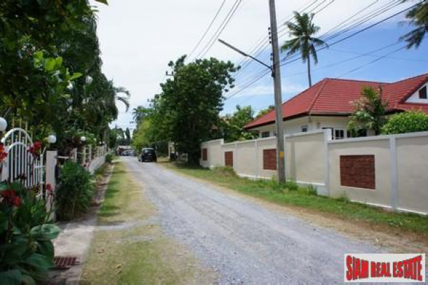 Excellent Flat Land only 1KM to Nai Harn Beach and Includes Two Houses and a Pool-12