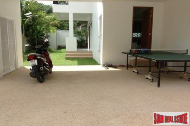 Two Level Penthouse Apartment In Ideal Location With Great Views - North Pattaya-10