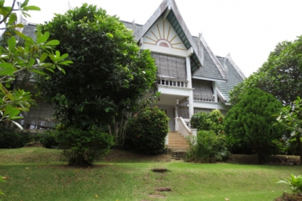 Three Bedroom Villa on Soi Naya close to Nai Harn Beach-1