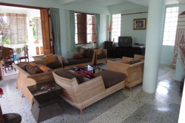 Three Bedroom Villa on Soi Naya close to Nai Harn Beach-4