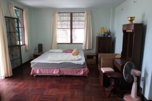 Three Bedroom Villa on Soi Naya close to Nai Harn Beach-7