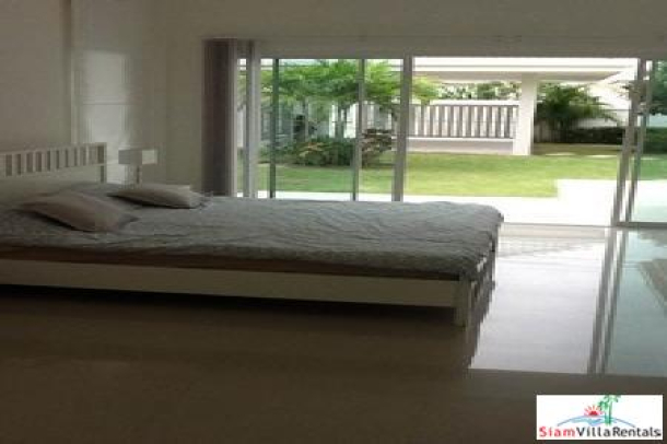 Three-Bedroom House with Pool in West Hua Hin-11