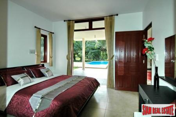 New 2-4 Bed Tropical Luxury Pool Villas-11