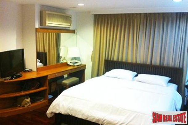 Modern three-bedroom condominium in quiet central Bangkok Sukhumvit area-4