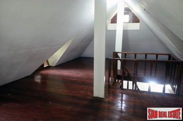 2 Bed Thai Teak Wood House-14