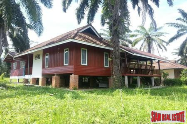 3 Bed Thai Teak Wood House-1