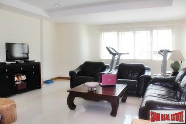 Three-bedroom contemporary townhouse with views over Patong-5
