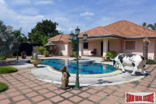 New 5 Bedroom House With Additional Guest House - East Pattaya-1