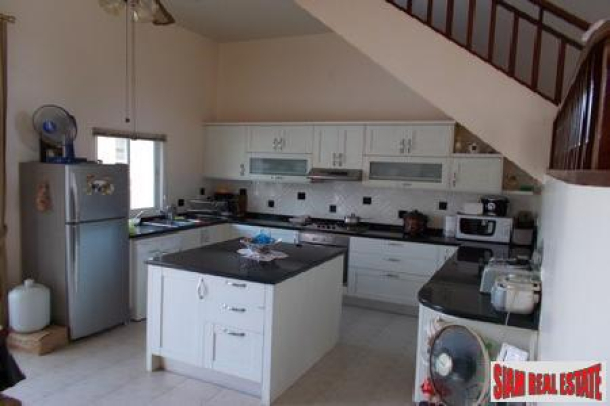 Three-bedroom home in good Chalong residential area-3