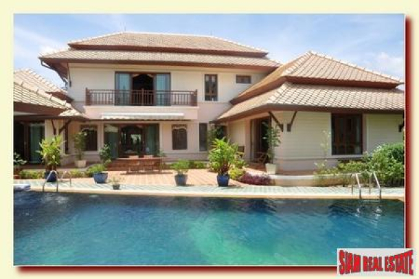 Exclusive four-bedroom home in Laguna with swimming pool and lake views-1