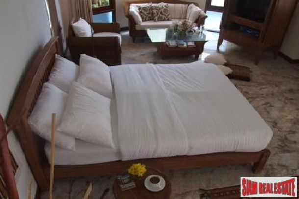 Three bedroom 260 sqm, Luxury living in Sukhumvit 53-16