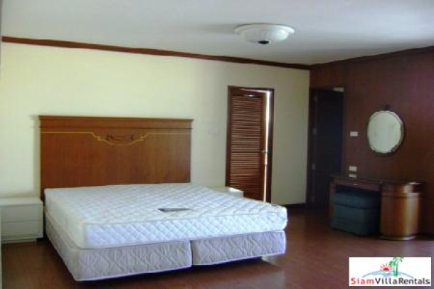 Three bedroom 260 sqm, Luxury living in Sukhumvit 53-3