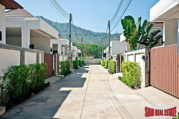 Modern three-bedroom villa in popular Rawai residential location-13