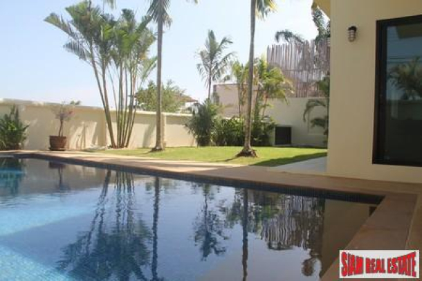 Luxurious three-bedroom villa in Rawai with sea and mountain views-10
