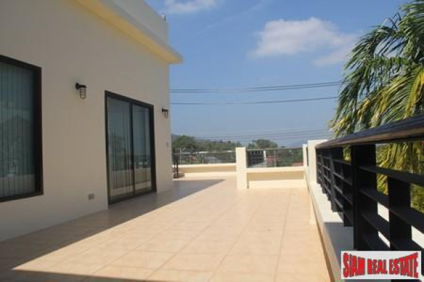 Luxurious three-bedroom villa in Rawai with sea and mountain views-4