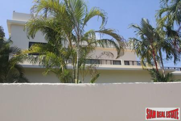 Luxurious three-bedroom villa in Rawai with sea and mountain views-8