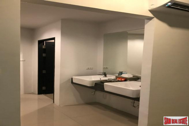 Three-bedroom detached private villa in popular Rawai residential area-25