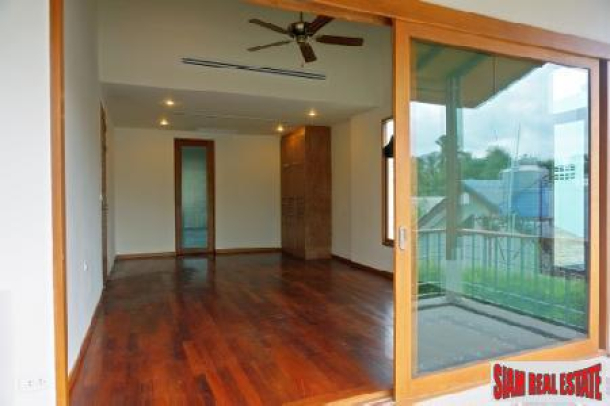 Three-bedroom detached private villa in popular Rawai residential area-6
