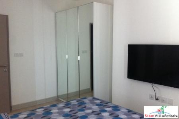 Two-bedroom modern condominium in Suk 81 close to all amenities-4
