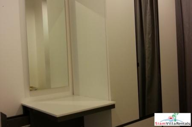 Two-bedroom modern condominium in Suk 81 close to all amenities-6