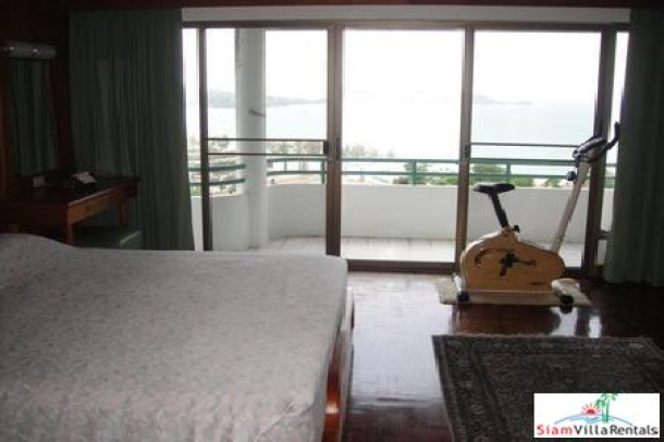 Three-bedroom house in Patong with great city and sea views-4