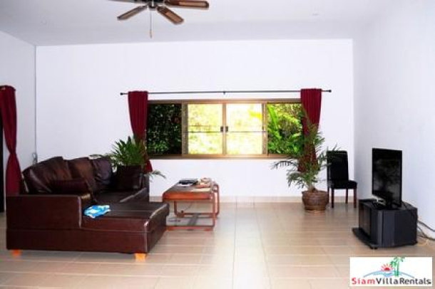 Two-bedroom modern villa in Nai Harn, close to beaches and restaurants-9