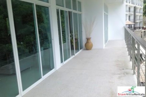 Two-bedroom contemporary apartment in Karon with sea views-10