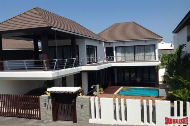 Garden Village Pasak 8 | Three-bedroom Home with Private Pool in Quiet Residential Area-1