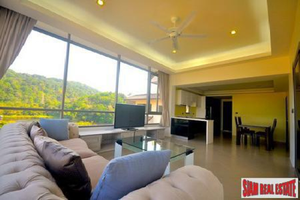The Green Golf Residence  | Two-bedroom Modern Kathu Apartment with Golf Course and Lake Views-1
