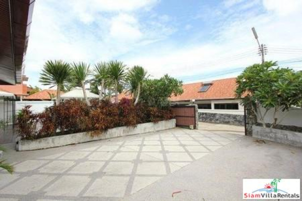 One-bedroom modern condominium in good location with excellent on site facilities-16