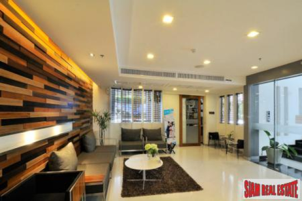 One-bedroom modern condominium in good location with excellent on site facilities-2