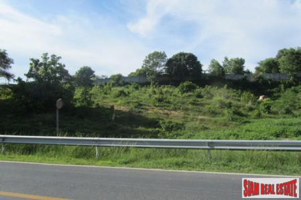10.3 Rai (16,600 sqm) of Premium Land in Layan for Sale. Next to Main Road 2 Minute Drive to the Beach-4