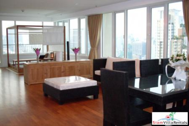 Three-bedroom apartment with views and in exclusive estate in Suk 24-1