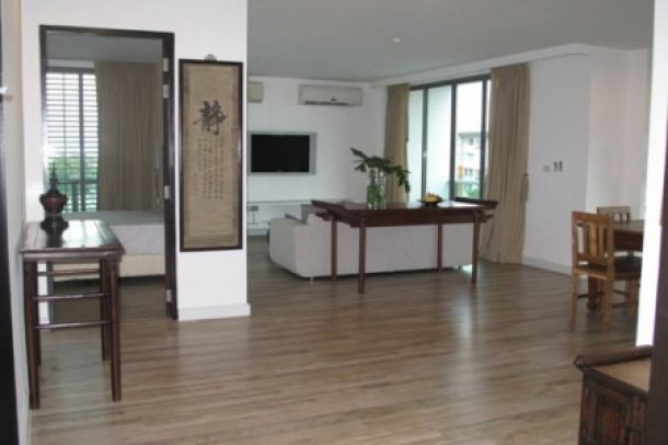Click Condo | Elegant Three Bedroom Condo with Beautiful Views for Rent at Ekkamai-1