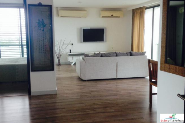 Click Condo | Elegant Three Bedroom Condo with Beautiful Views for Rent at Ekkamai-12