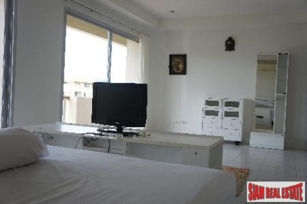 Three Bedroom Kamala House with a Communal Freeform Swimming Pool for Long Term Rent-12