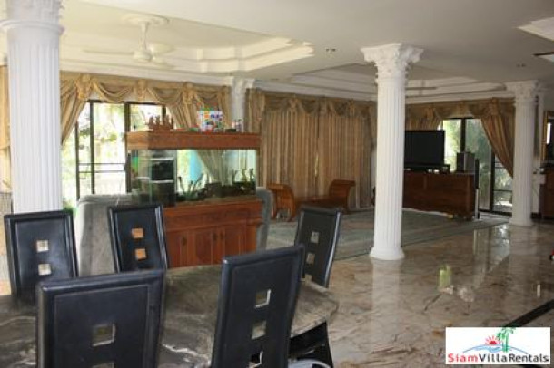 Three Bedroom Kamala House with a Communal Freeform Swimming Pool for Long Term Rent-4