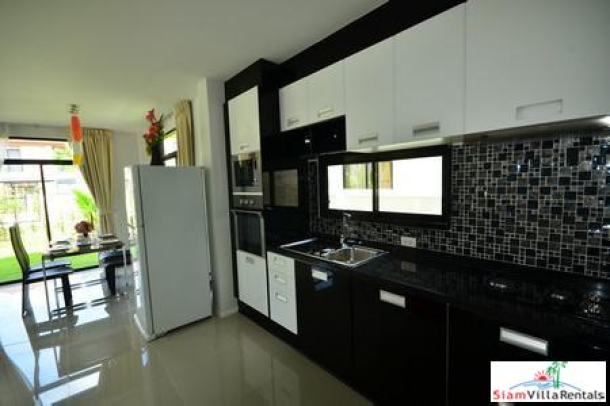 Tropical and trendy three-bedroom villa located near Jomtien beach-10