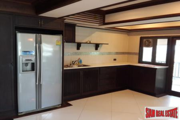 Luxury Thai condominium in secure building with good onsite facilities-1