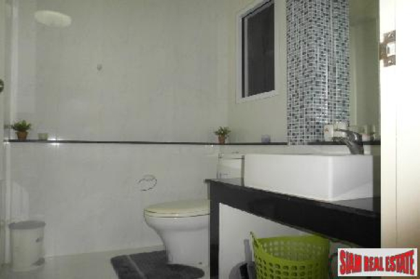One-bedroom modern apartment walking distance from BTS Phayathai-11