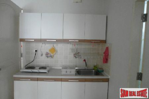 One-bedroom modern apartment walking distance from BTS Phayathai-5