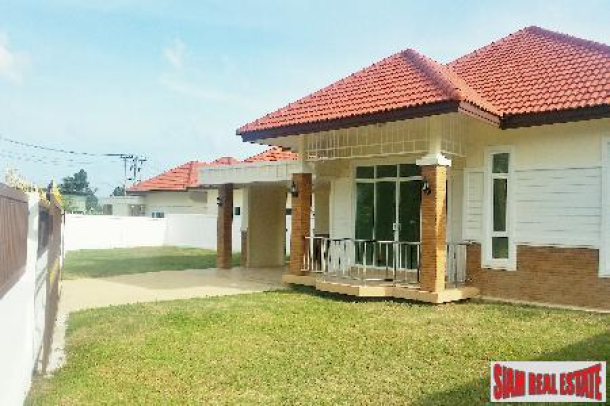 Three-bedroom modern detached villa in secure Chalong estate-18