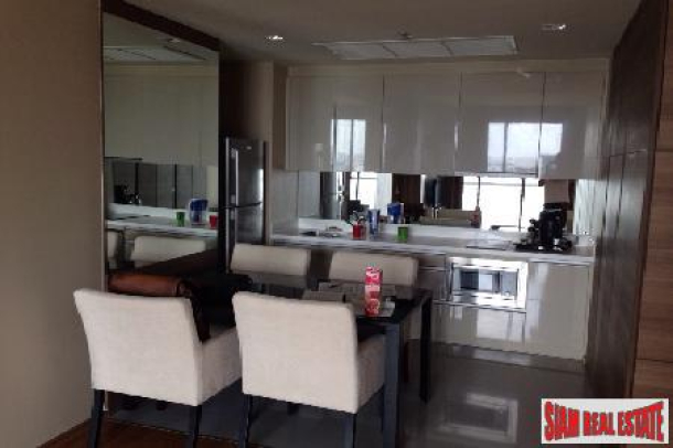 Modern one-bedroom open plan apartment located on the 28th floor-3
