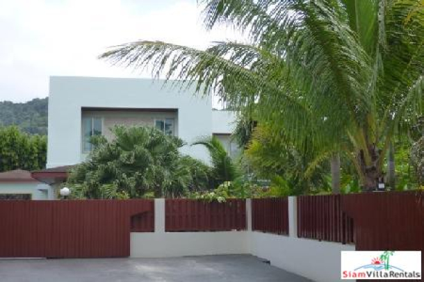 Four-bedroom private pool villa located near golf course and international schools-3