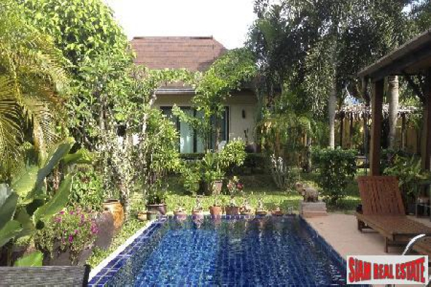 Gorgeous Three-Bedroom Pool Villa in Rawai-3