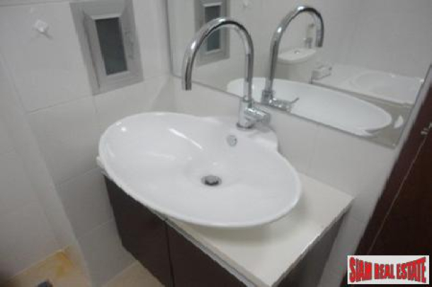 2 Bedrooms 2 Bathroom Modern Townhome in Patong-6