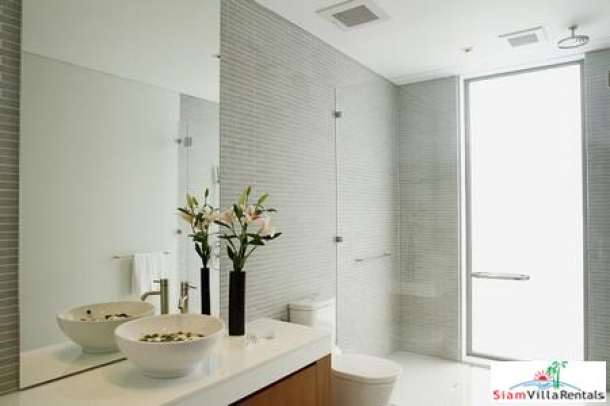 2 Bedroom Penthouse Luxury Waterfront Condos in Resort Estate-9