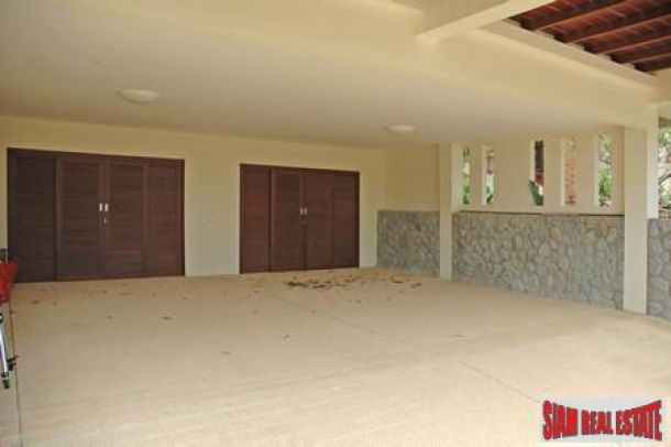 Furnished 3 level home in with sea view on edge of Phuket Town-15