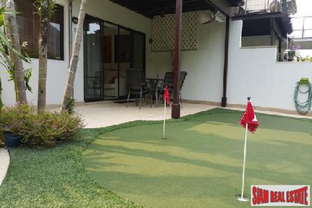 Modern 3 Bedroom House with a Private Pool Situated Directly on Loch Palm Golf Course-18